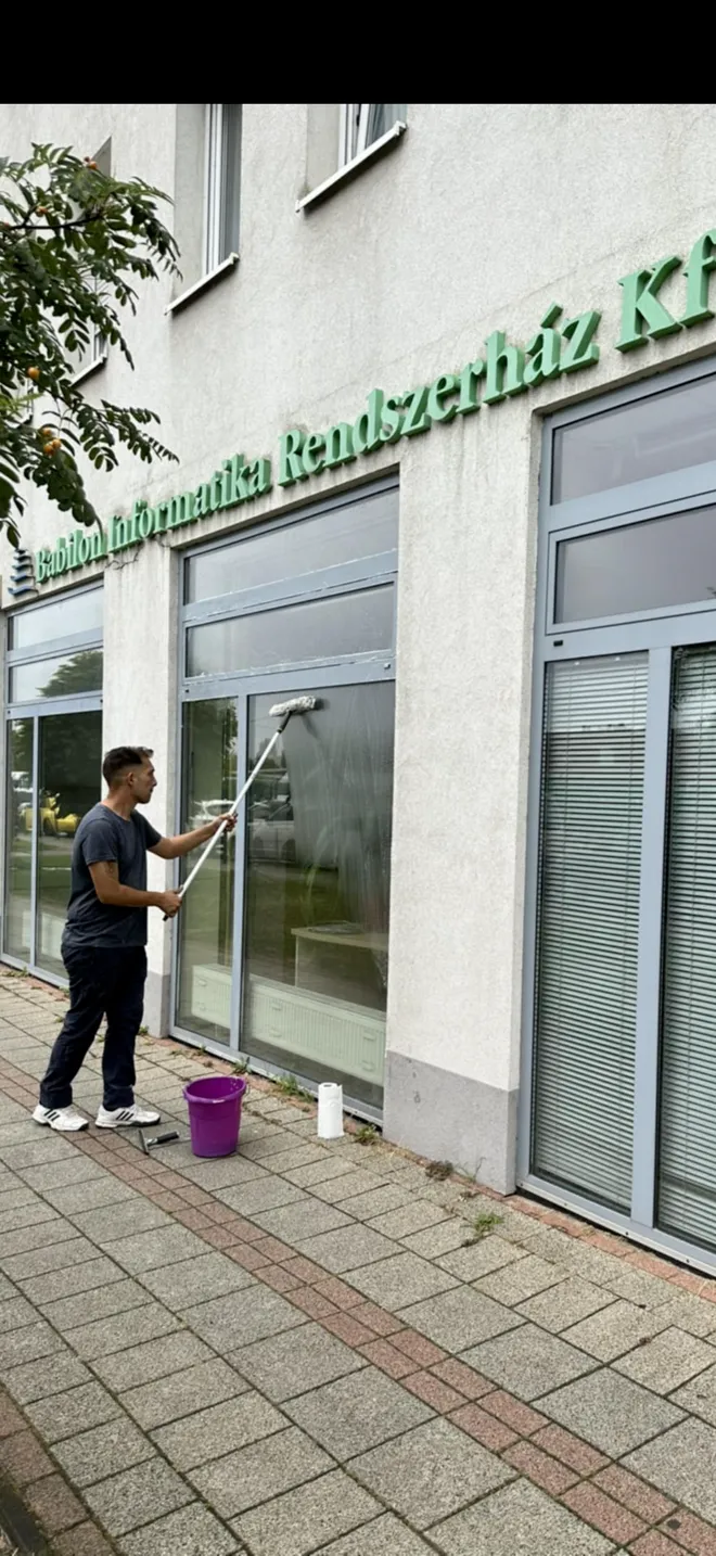 Ablaktisztítás